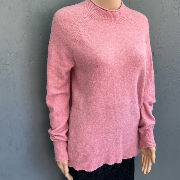 J. Crew Marino Wool And Alpaca Blend Soft Pink Women’s Crew Neck Sweater Size - Picture 2 of 7